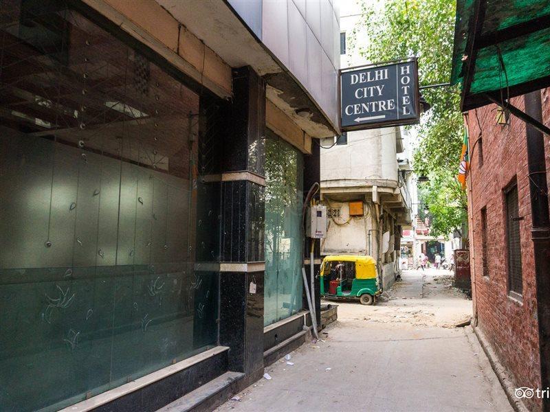 Hotel Maya 'New Delhi' Екстериор снимка