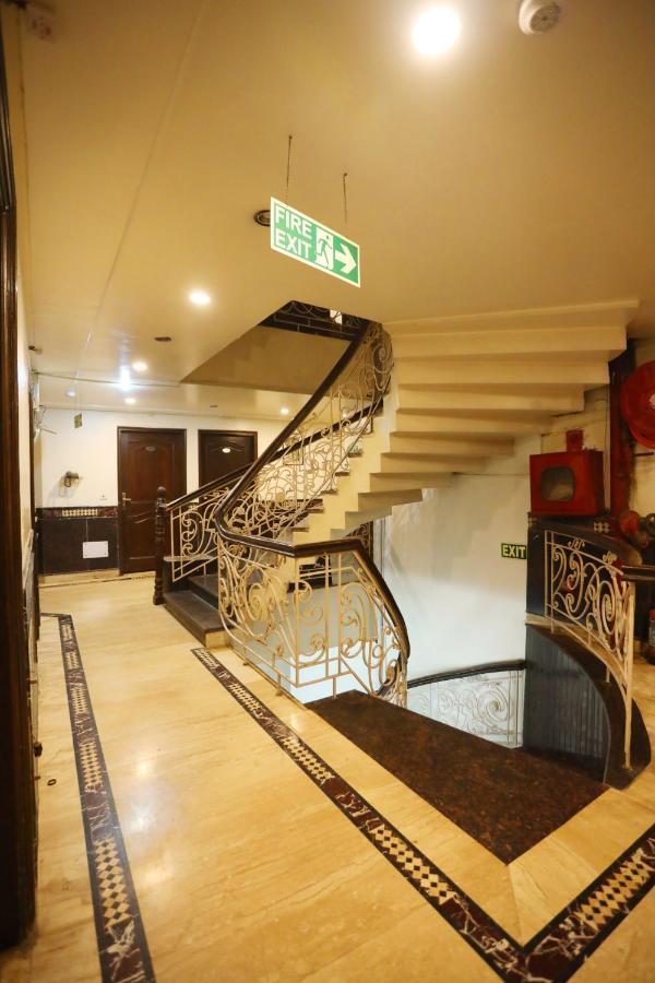 Hotel Maya 'New Delhi' Екстериор снимка