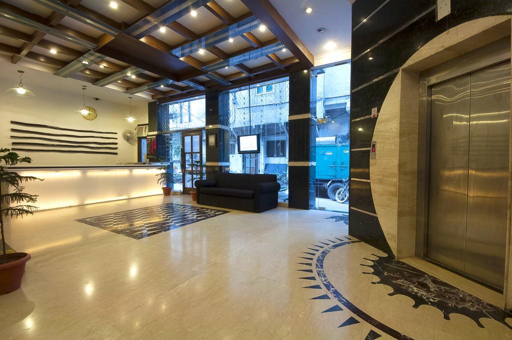 Hotel Maya 'New Delhi' Екстериор снимка